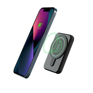 MagSafe Portable Rapid Wireless Charger Retail Packaing
