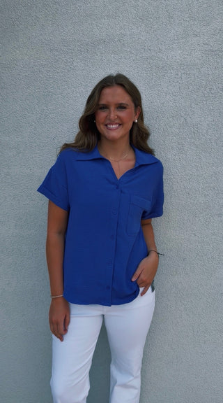 COLLARED BUTTON DOWN SHIRT
