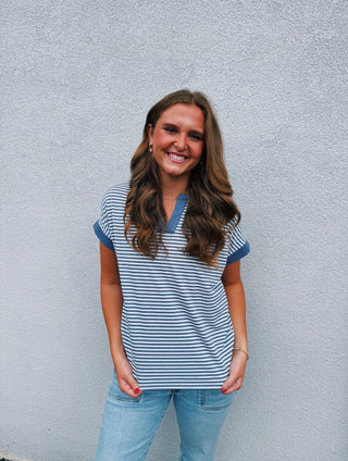 COLOR TRIMMED STRIPE TOP