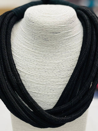 Fab Layer Necklace (black)