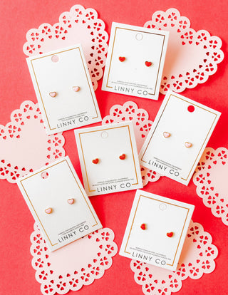 LINNY CO Screwback Stud Earrings - Nora Heart Red
