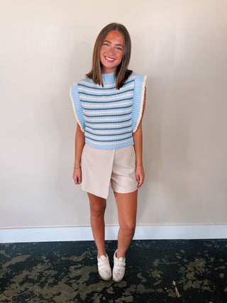 Striped Mock Neck
Sleeveless Sweater Vest