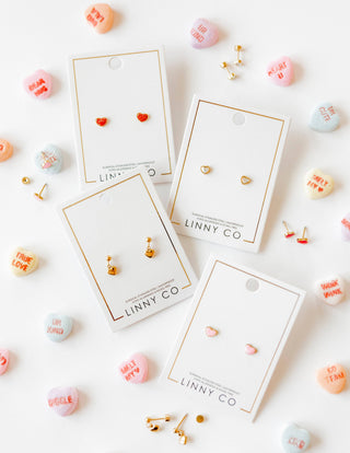 LINNY CO Screwback Stud Earrings - Nora Heart Red