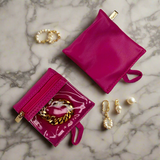 Oprah's Favorite Things 2021 - Ultra Jewelry Case - Fuchsia Velvet