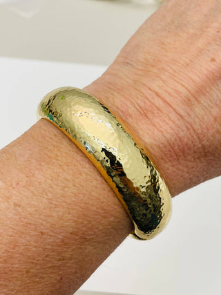 CHIC - Hammered Hinge Bracelet (gold)