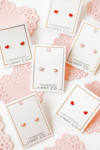 LINNY CO Screwback Stud Earrings - Nora Heart Red